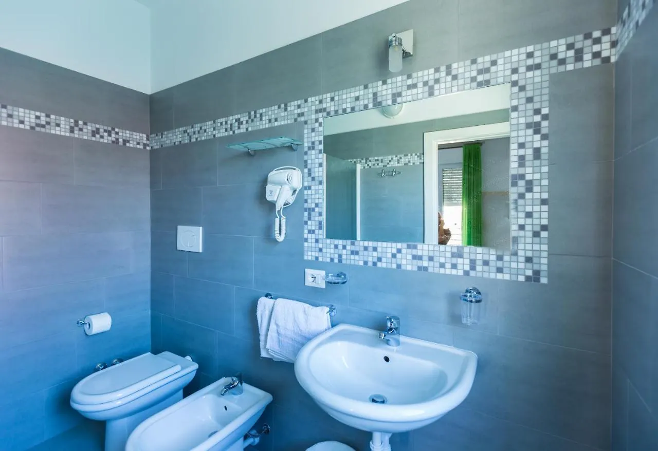 רימיני Hotel Ridens