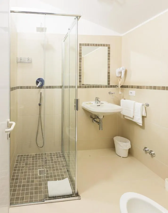 רימיני Hotel Ridens