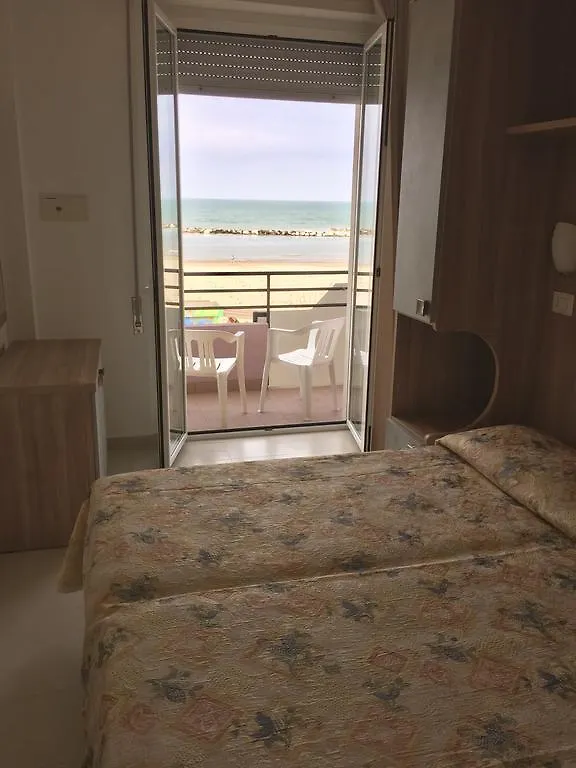 **  רימיני Hotel Ridens איטליה